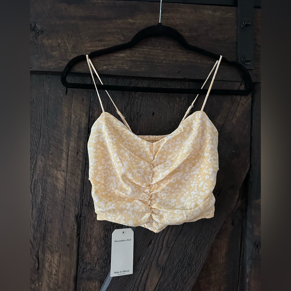 Abercrombie & Fitch Crop Top